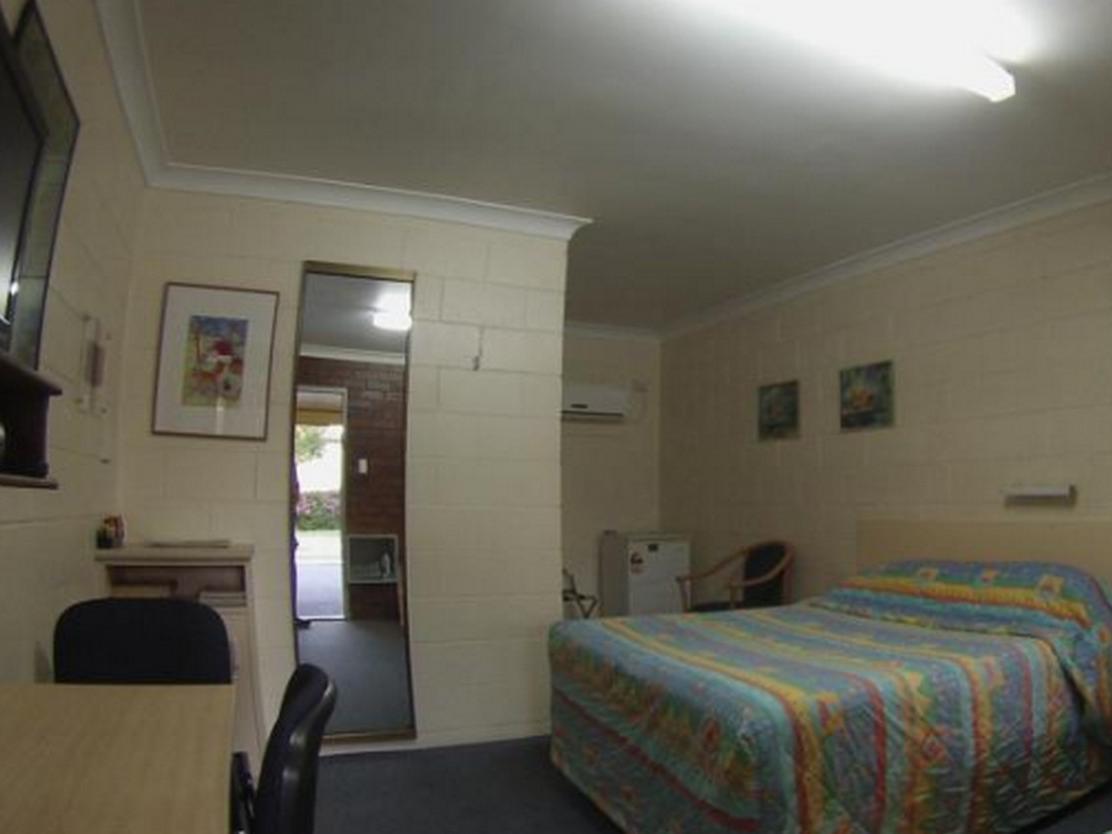 Sail Inn Motel Yeppoon Bagian luar foto
