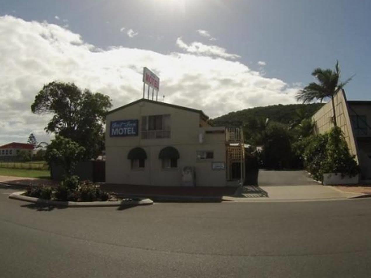 Sail Inn Motel Yeppoon Bagian luar foto